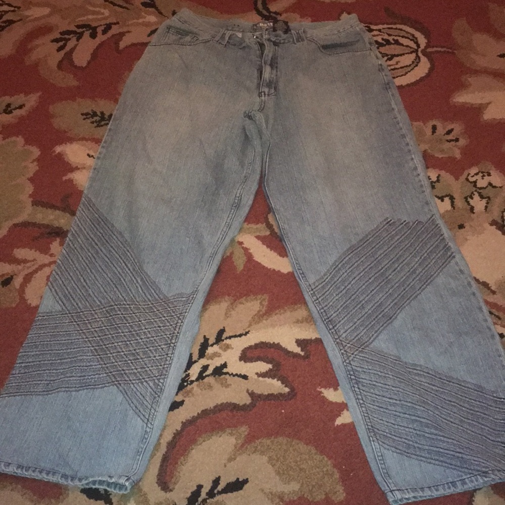 Scott denim N.Y.C. Embroidered 36/34
